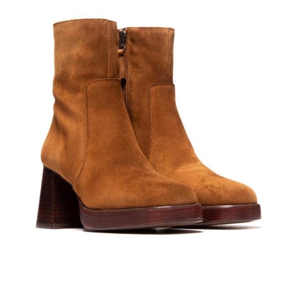 Brown Platform Boots - Picture 2 of 3